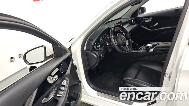 Mercedes-Benz C-Class 2019 — ფოტო 10/20