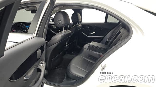 Mercedes-Benz C-Class 2019 — ფოტო 11/20