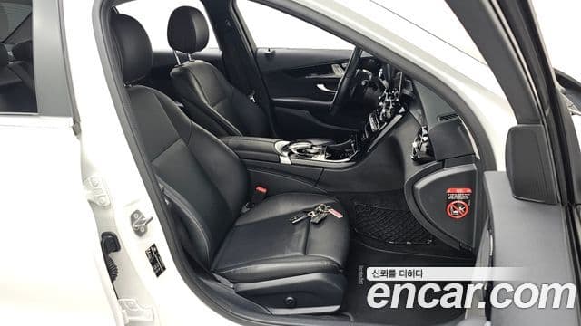 Mercedes-Benz C-Class 2019 — ფოტო 12/20
