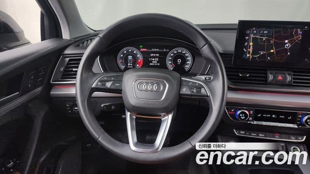 Audi Q5 2021 — ფოტო 13/20