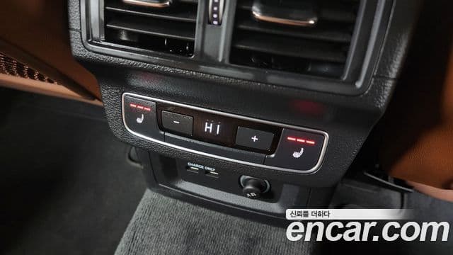 Audi Q5 2021 — ფოტო 19/20