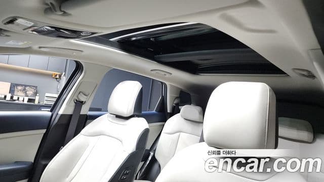 Kia Sportage 2022 — ფოტო 18/20