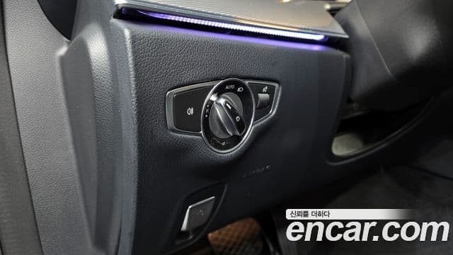Mercedes-Benz E-Class 2018 — Photo 1/20