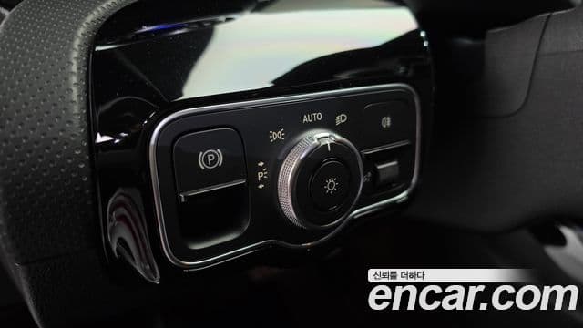 Mercedes-Benz A-Class 2023 — ფოტო 18/20