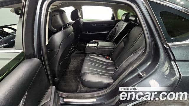 Genesis Electrified G80 2020 — Şəkil 11/20