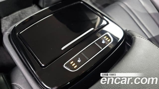 Genesis Electrified G80 2020 — Şəkil 19/20