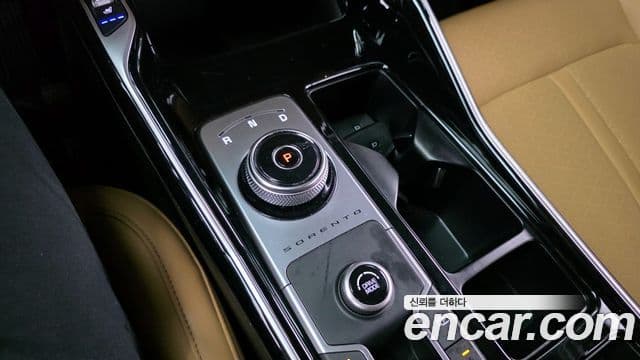 Kia Sorento 2022 — Photo 2/20