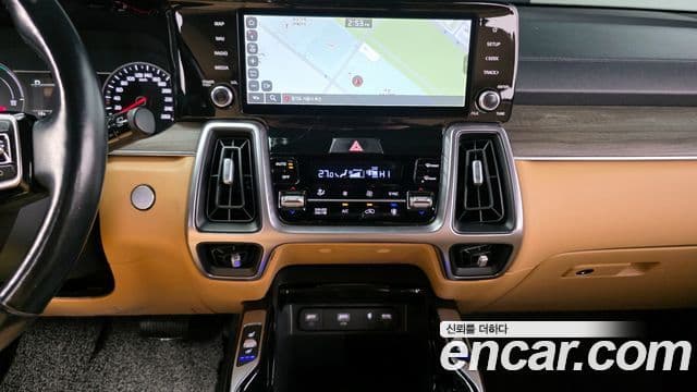 Kia Sorento 2022 — Photo 8/20