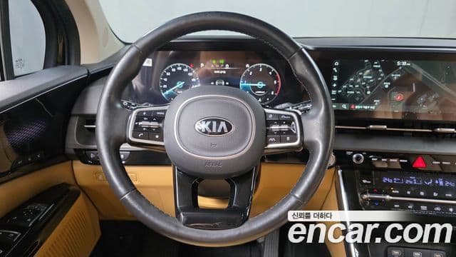 Kia Carnival 2021 — Şəkil 18/20