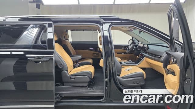 Kia Carnival 2021 — Şəkil 15/20