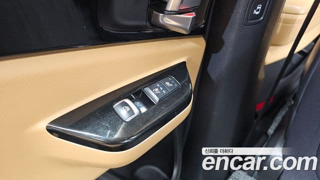 Kia Carnival 2022 — Şəkil 17/20