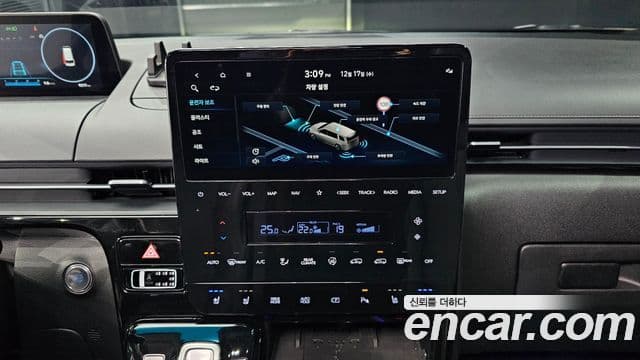 Hyundai Staria 2025 — Фото 16/20