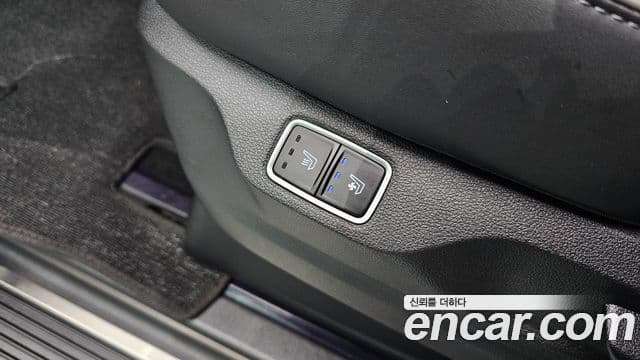 Hyundai Staria 2025 — Фото 18/20