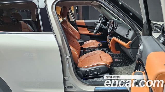 Mini Cooper S Countryman 2022 — Фото 10/20