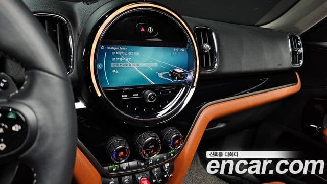 Mini Cooper S Countryman 2022 — Фото 14/20