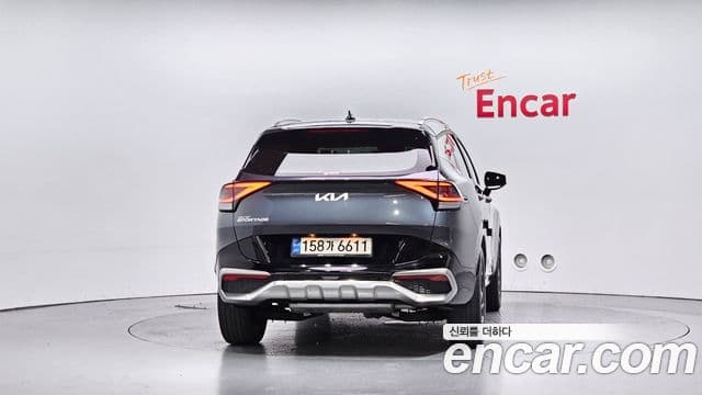 Kia Sportage 2021 — ფოტო 4/20