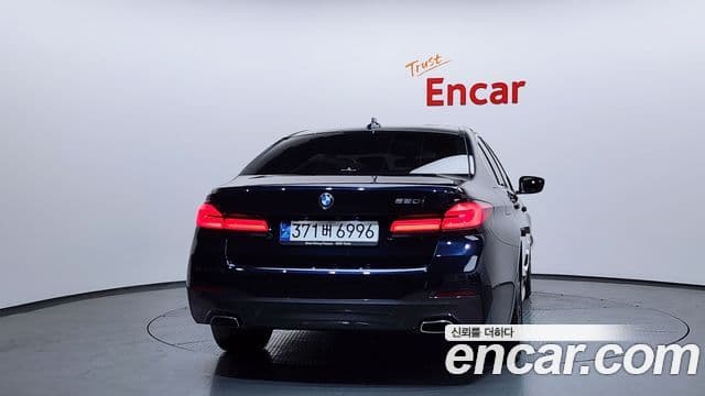 BMW 5 Series 2022 — Photo 16/20