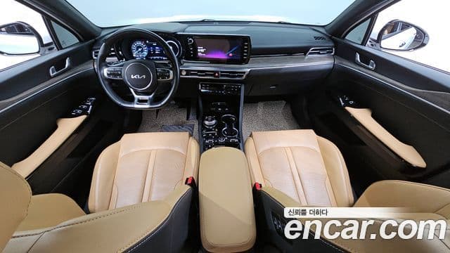 Kia K5 2023 — ფოტო 7/20
