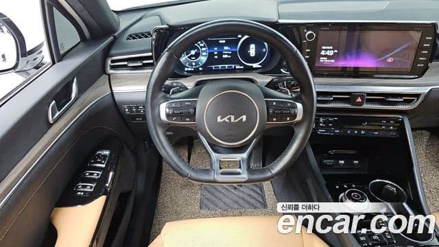 Kia K5 2023 — Şəkil 13/20