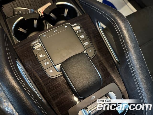 Mercedes-Benz GLE-Class 2021 — Şəkil 11/17