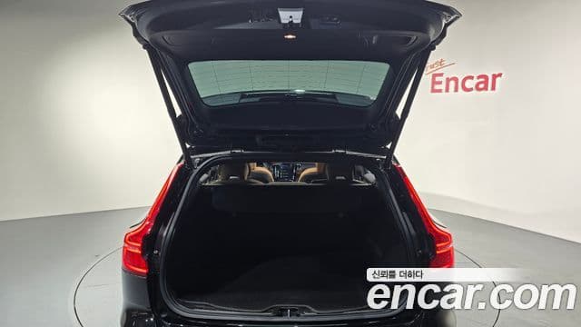 Volvo V60 Cross Country 2020 — Şəkil 20/20
