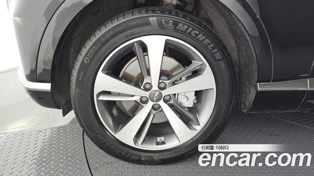 Genesis GV80 2020 — ფოტო 14/20
