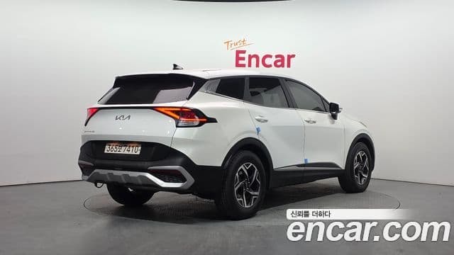 Kia Sportage 2022 — Photo 8/20