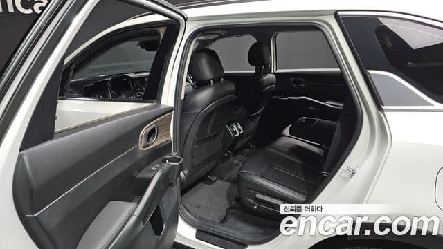 Kia Sorento 2021 — ფოტო 12/20