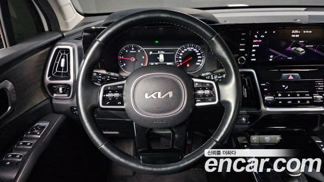 Kia Sorento 2021 — ფოტო 13/20