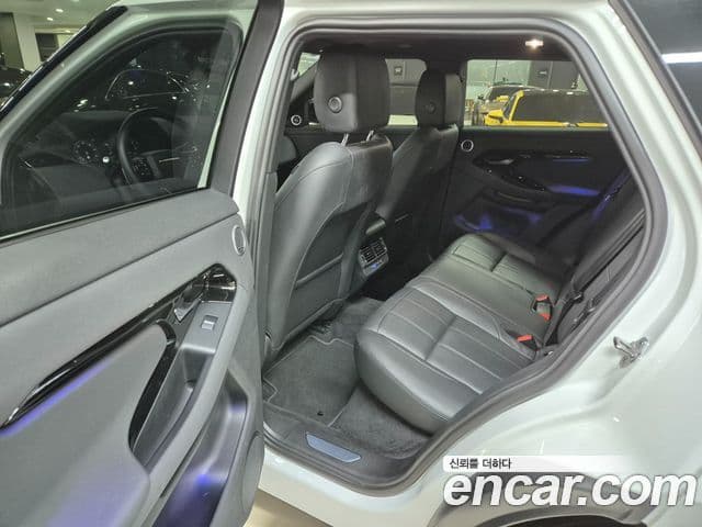 Land Rover Range Rover Evoque 2025 — ფოტო 7/20