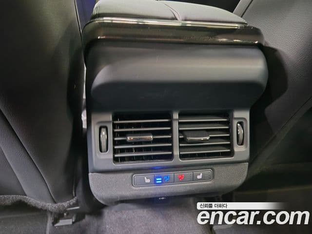 Land Rover Range Rover Evoque 2025 — ფოტო 17/20