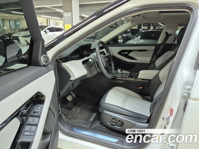 Land Rover Range Rover Evoque 2025 — ფოტო 7/20