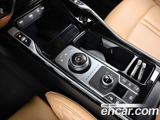 Kia Sorento 2021 — ფოტო 13/20
