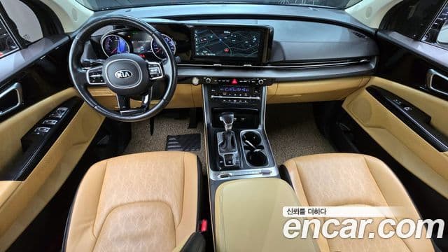 Kia Carnival 2021 — ფოტო 10/20