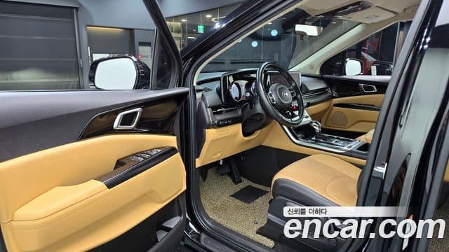 Kia Carnival 2021 — ფოტო 11/20