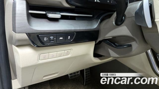 Kia Carnival 2021 — Фото 15/20
