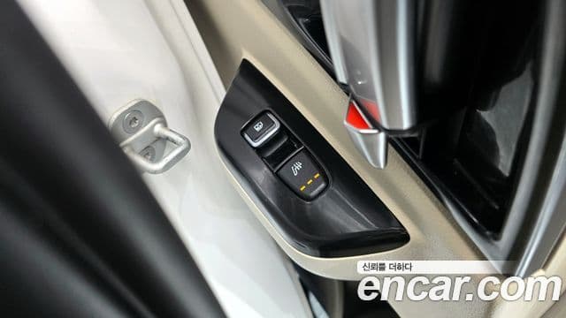Kia Carnival 2021 — Фото 16/20