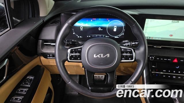 Kia Carnival 2022 — Şəkil 17/20