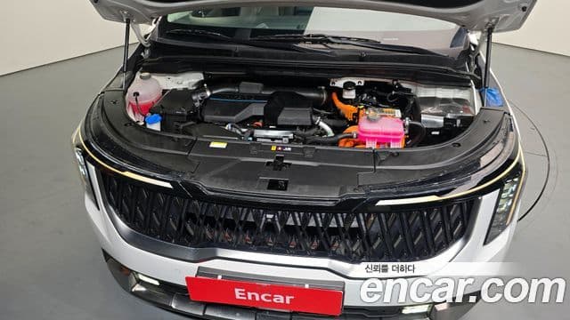 Kia Carnival 2024 — ფოტო 5/20
