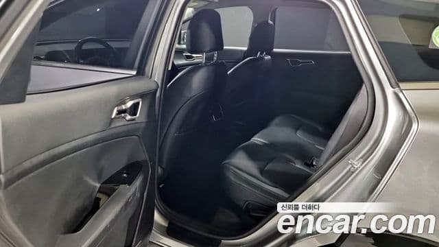 Kia Sportage 2021 — ფოტო 11/16
