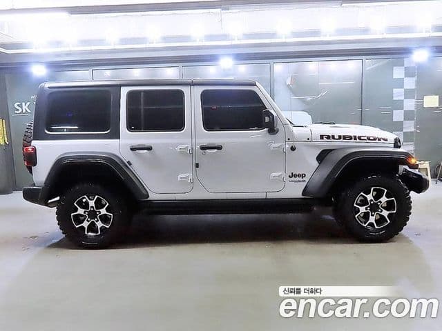 Jeep Wrangler 2021 — ფოტო 4/20