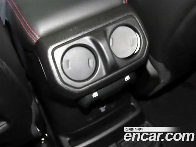 Jeep Wrangler 2021 — ფოტო 18/20
