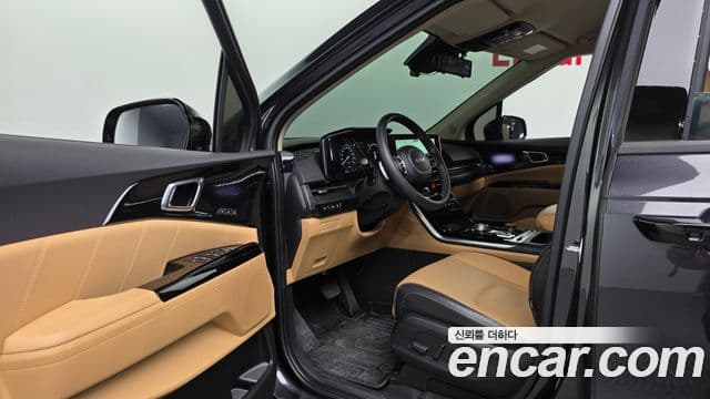 Kia Carnival 2023 — Фото 11/20
