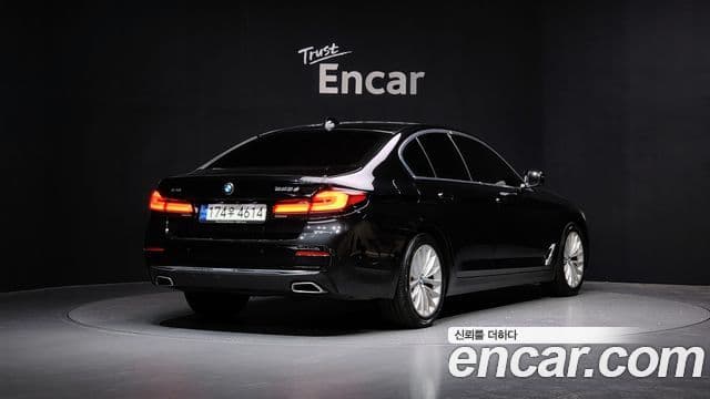 BMW 5 Series 2022 — Şəkil 2/20