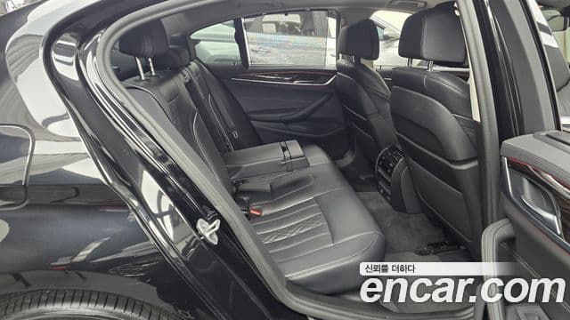 BMW 5 Series 2022 — Photo 13/20