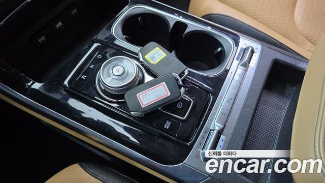 Kia Carnival 2022 — Фото 9/20