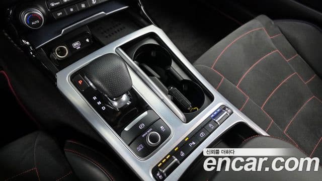 Kia Stinger 2022 — ფოტო 9/20