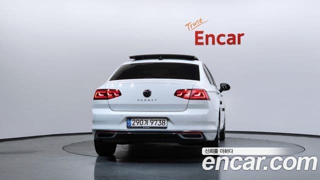 Volkswagen Passat GT 2021 — ფოტო 4/20