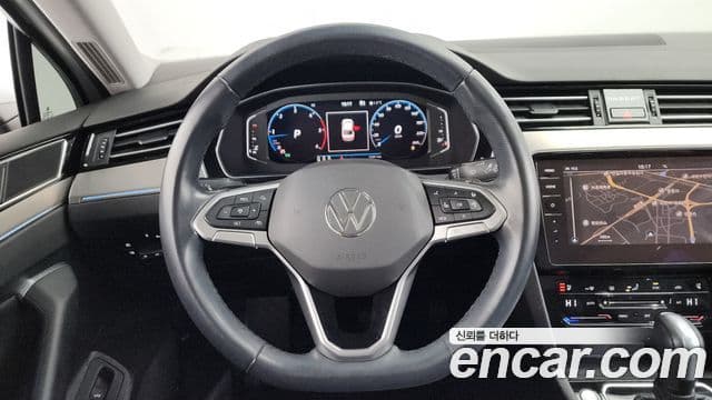 Volkswagen Passat GT 2021 — ფოტო 13/20
