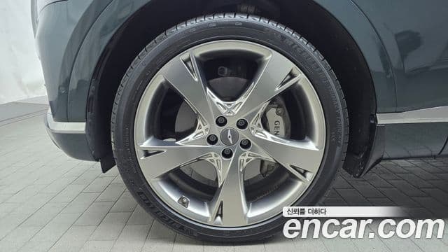 Genesis GV80 2023 — ფოტო 2/20